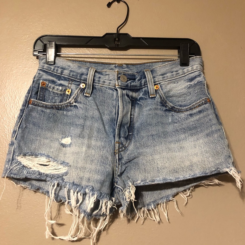 Levi Cut off Shorts